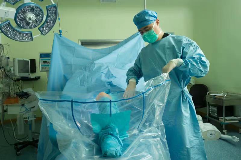 手術(shù)衣、手術(shù)包、臺布等